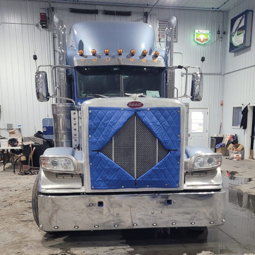 Winter Front: 2-Zip Quilted Style - Image 6